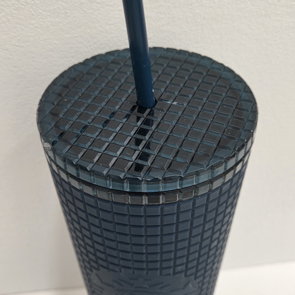 2022 Starbucks Winter Navy Blue Teal Soft Touch Grid Tumbler Venti 24 oz - Picture 5 of 16